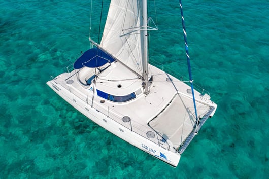 catamaran Lady Caroline by Cancun Sailing