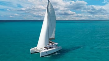 01-LORES-Salomé-luxury-catamaran-cancun-1