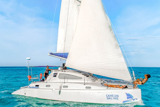 catamaran Pachanga by cancun Sailing