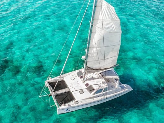 Paradise Explorer 800x600 - Isla Mujeres Catamaran Tour - Cancun Sailing